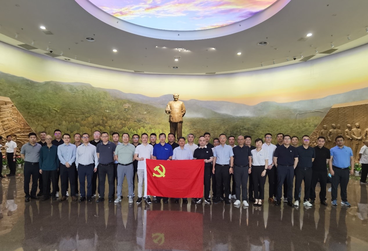 金年会控股党委组织高管职员旅行香山革命纪念馆